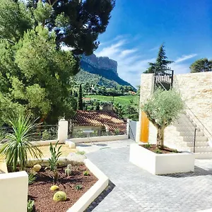 villa-licone.fr-provencehotel.com/